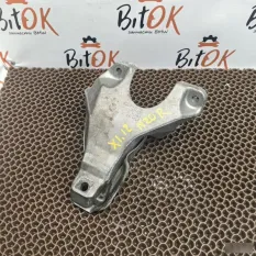 Кронштейн двигателя BMW X1