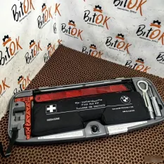 Инструментальный ящик в багажнике BMW 7