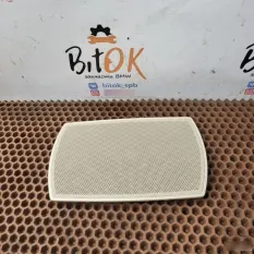 Сетка динамика в потолке BMW 5