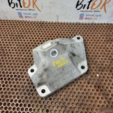 Кронштейн двигателя BMW 7