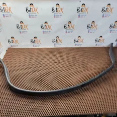 Уплотнительная резинка капота BMW X1