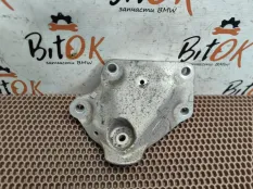 Опора двигателя BMW 5