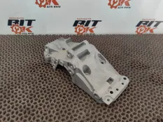 Кронштейн генератора BMW 1