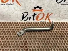 Кронштейн впускного коллектора BMW 1