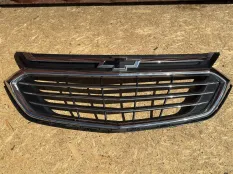 Решетка радиатора Chevrolet EQUINOX