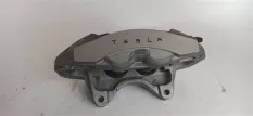 Суппорт передний правый Tesla Model 3