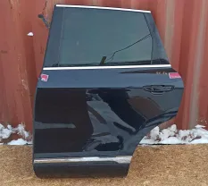 Дверь задняя левая Volkswagen TOUAREG