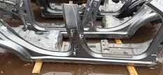 Порог со стойкой правый Infiniti QX30