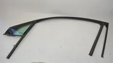 Стекло двери передней левой (форточка) Cadillac XT6