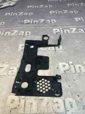 Накладка торпедо левая Mercedes W447