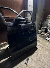 Дверь передняя левая Land Rover Discovery 5 L462