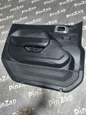 Общивка двери передняя левая Jeep Wrangler JL