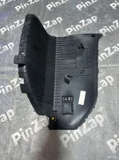 Обшивка багажника правая Range Rover L494