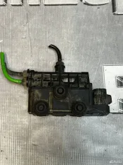 Блок клапанов пневмоподвески LR Sport L320