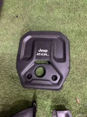 Декоративная крышка двигателя Jeep Wrangler JL