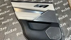 Дверная карта задняя левая Range Rover Velar L560