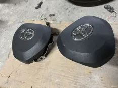 Подушка airbag в руль Toyota Rav4 xa50