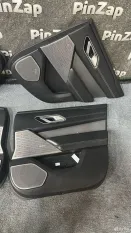 Дверные карты Range Rover Velar L560