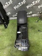Центральная консоль подлокотника RR L405