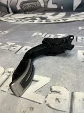 Педаль газа Audi Q8 4MN