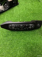 Блок управления климатом Jeep Wrangler JL 2.0T