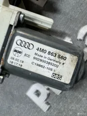 Привод шторки багажника Audi Q7 4M