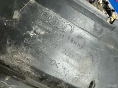 Планка радиатора Audi Q7 4m