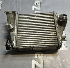 Интеркулер Audi Q7 4M