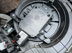 Моторчик печки Range Rover L405 / L494