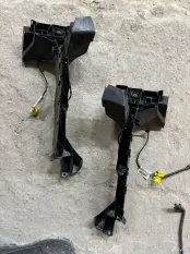 Кронштейн фары Audi Q7 4M