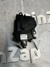 Доводчик замка багажника Land Rover Vogue 4