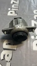 Подушка двигателя левая на Range Rover l560