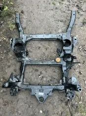 Передний подрамник Land Rover Didcovery 5