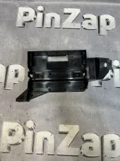 Крепление блока управления Audi Q7 4M