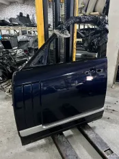 Передняя правая дверь Range Rover l405 синяя