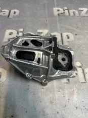 Опора двигателя Audi Q7 4M рест 2