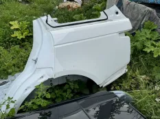 Задняя левая четверть Range Rover 4 L405