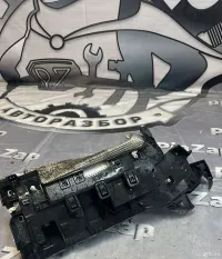 Кронштейн бампера задний правый Land Rover L462