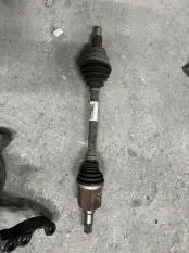 Привод передний левый Range Rover Velar F-Pace