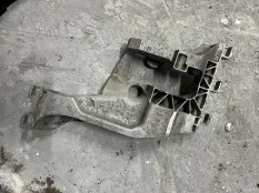 Кронштейн АКПП Land Rover Range Rover Velar