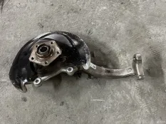 Кулак поворотный Audi Q5 FYB 2021 передний левый