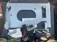 Блок управления пневмоподвеской S-Class W222