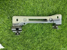 Кронштейн крыла передний правый Audi Q7 Q8