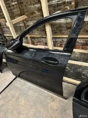 Передняя левая дверь Mercedes W205 черная
