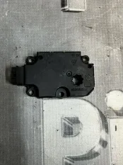 Сервопривод заслонок печки Audi Q5 FYB