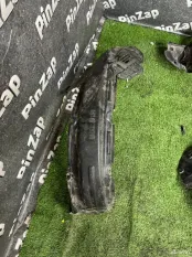 Подкрылок передний правый Toyota Prado 150