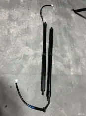 Амортизатор багажника Lexus RX 4 rx450h левый