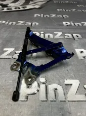 Петля капота левая Range Rover L494 SVR