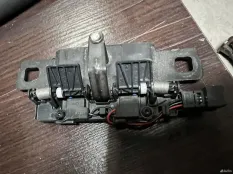 Замок багажника Audi q5 fy