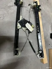 Задний стеклоподъемник Range Rover Vogue 4 L405